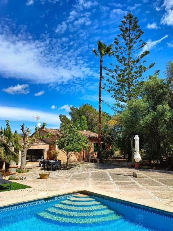 Garten mit Pool